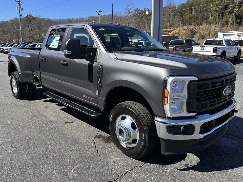2026 Ford Super Duty 5th Gen - Image 4 of 21