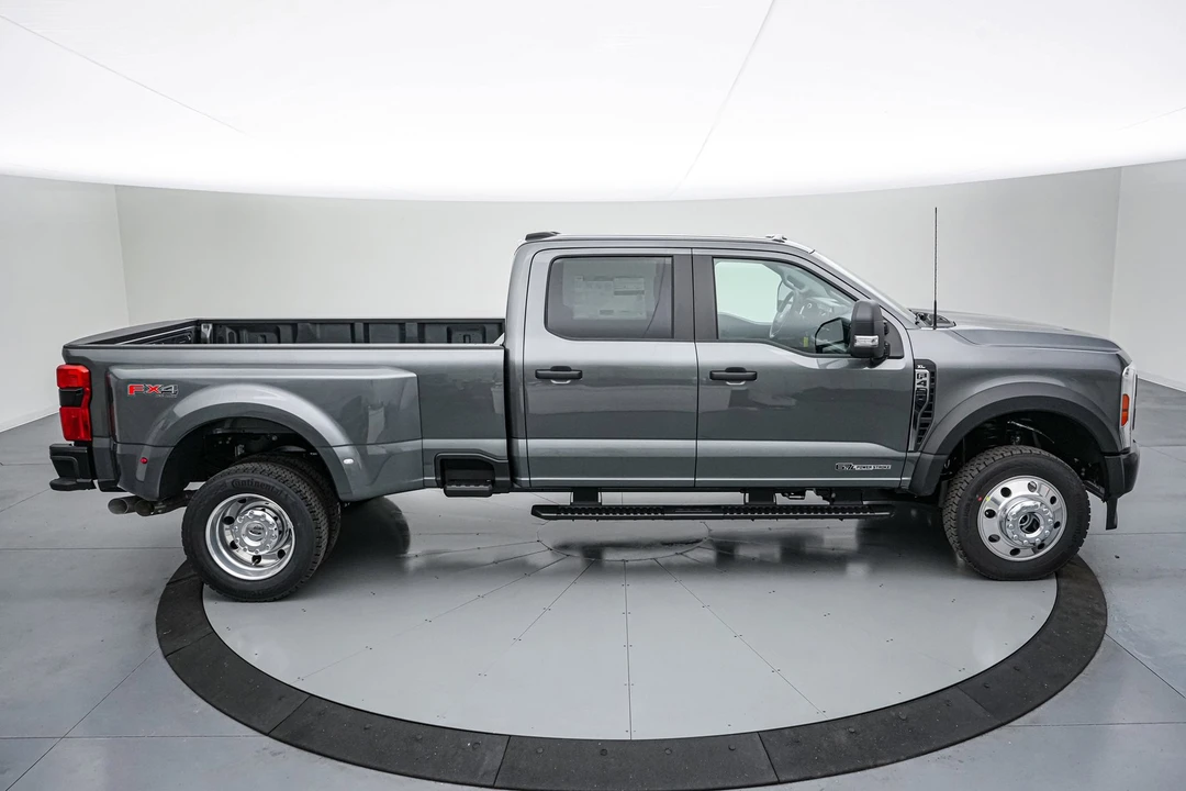 2026 Ford Super Duty 5th Gen - Image 4 of 21