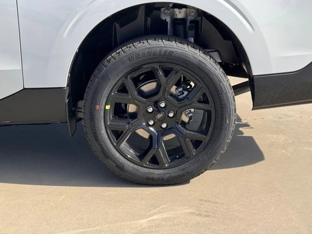 2026 Ford Maverick - Image 15 of 21