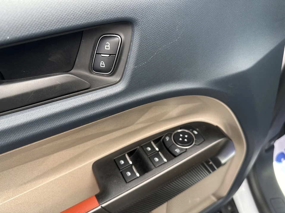 2026 Ford Maverick - Image 18 of 21