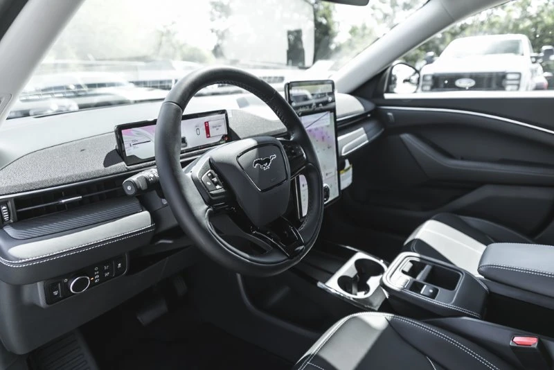 2026 Ford Mustang Mach-E - Image 15 of 20