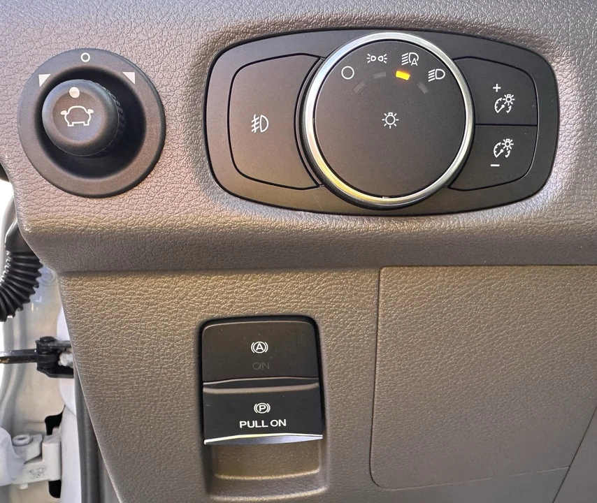 2026 Ford Transit - Image 17 of 25
