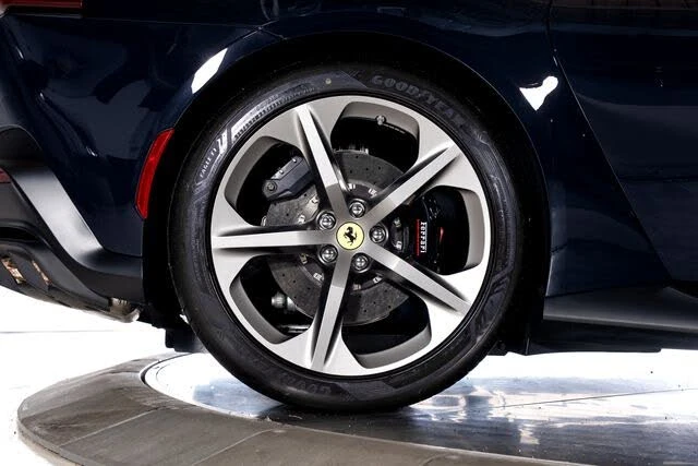 2026 Ferrari 12Cilindri - Image 21 of 31