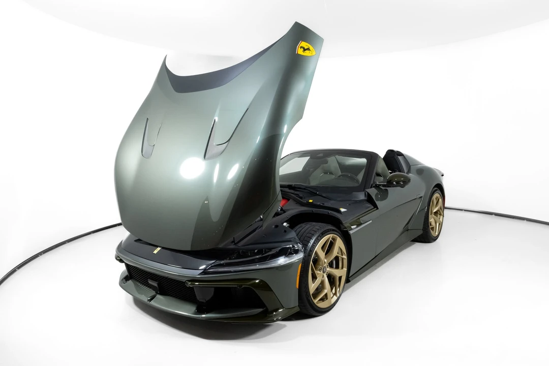 2026 Ferrari 12Cilindri Spider - Image 27 of 31