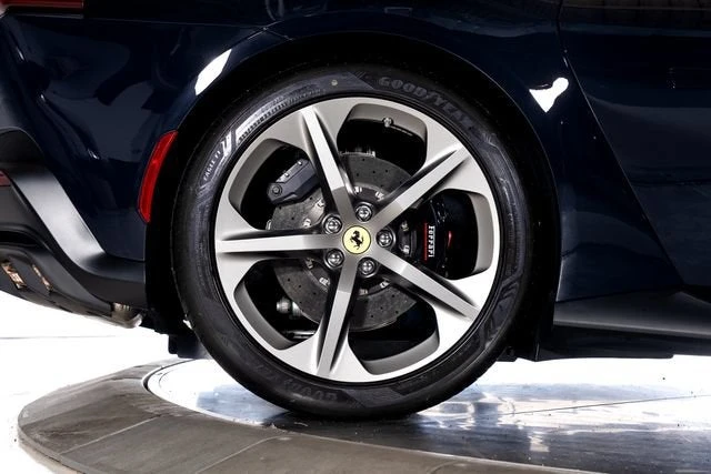 2026 Ferrari 12Cilindri - Image 21 of 31