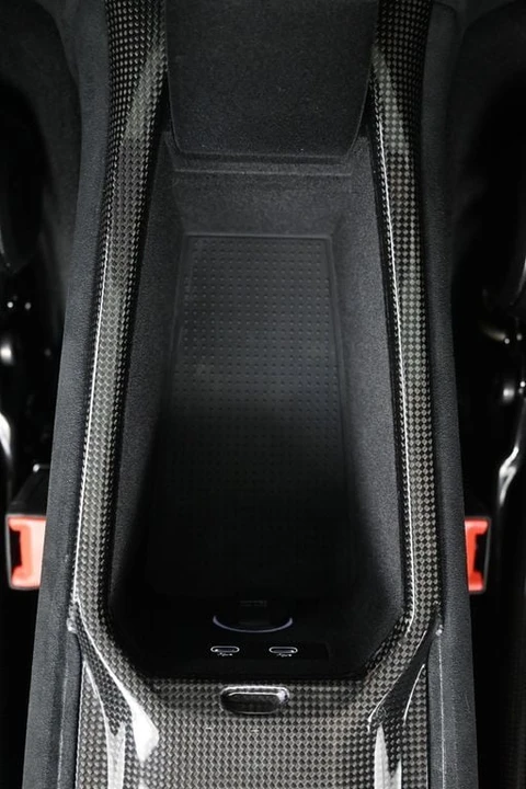 2026 Ferrari 12Cilindri - Image 21 of 31