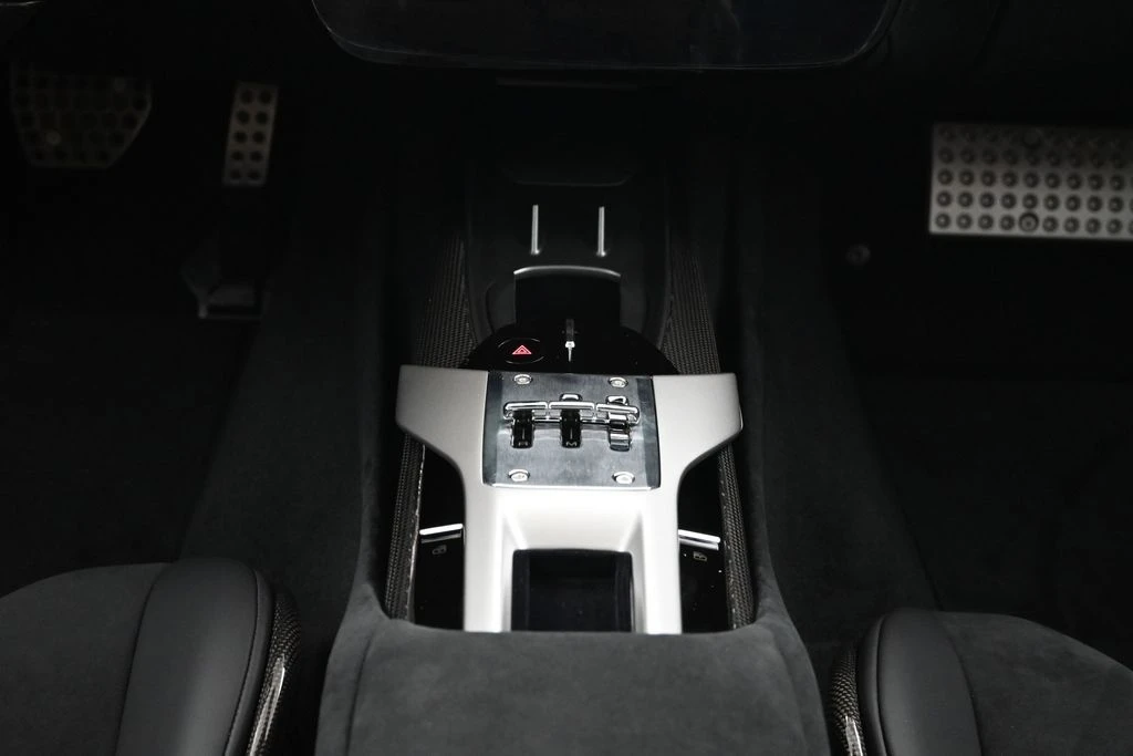 2026 Ferrari 12Cilindri - Image 8 of 31