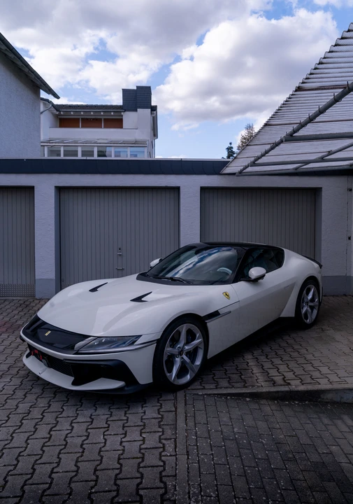 2025 Ferrari 12Cilindri - Image 9 of 31