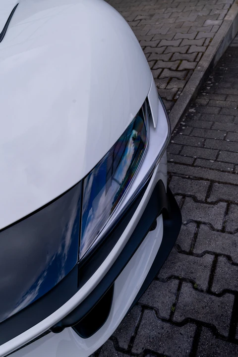 2025 Ferrari 12Cilindri - Image 15 of 31