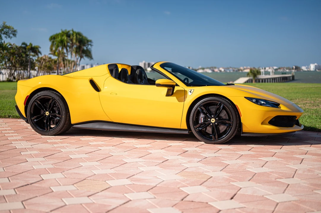 2026 Ferrari 296 GTS - Image 9 of 31