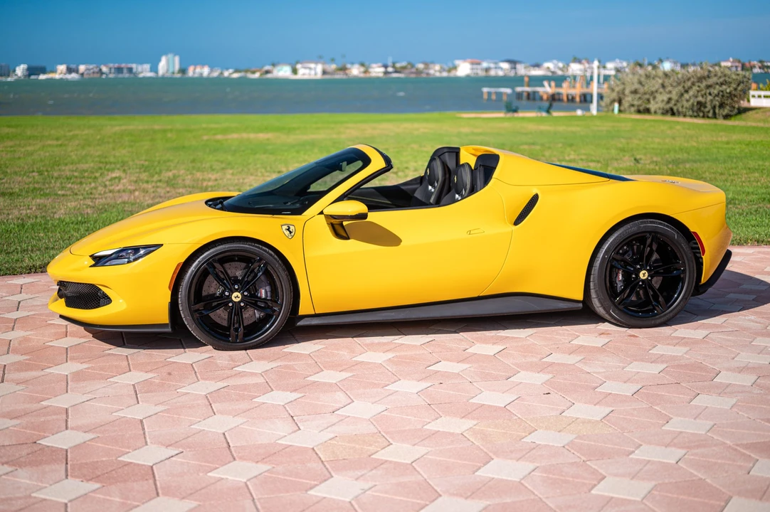 2026 Ferrari 296 GTS - Image 23 of 31