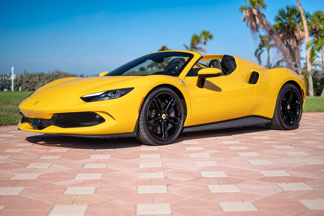 2026 Ferrari 296 GTS - Image 25 of 31