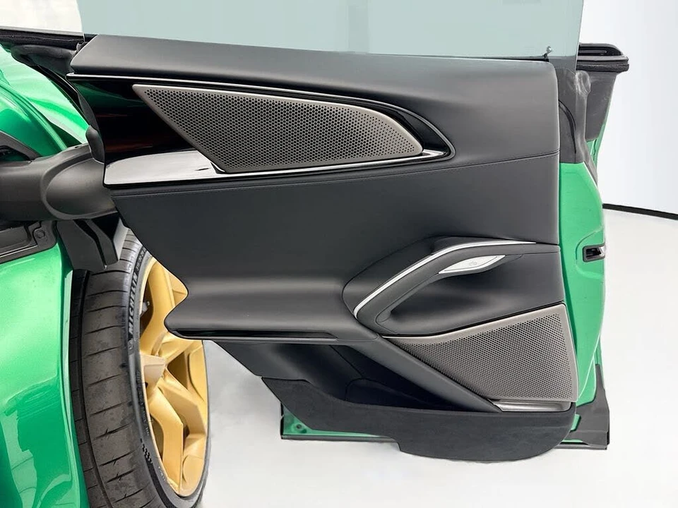 2026 Ferrari Purosangue - Image 25 of 31