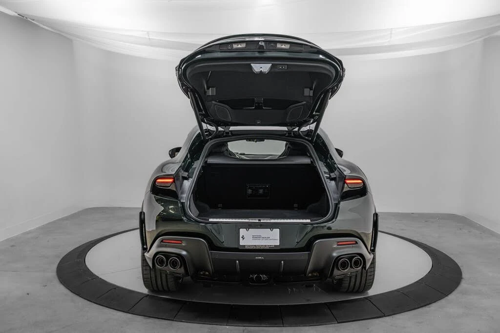 2026 Ferrari Purosangue - Image 25 of 31