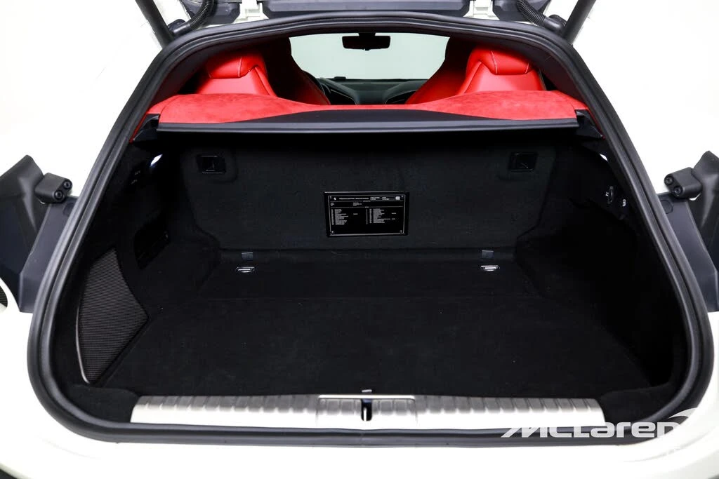 2026 Ferrari Purosangue - Image 21 of 31