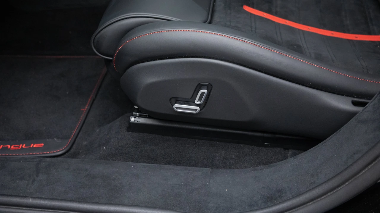 2026 Ferrari Purosangue - Image 14 of 31