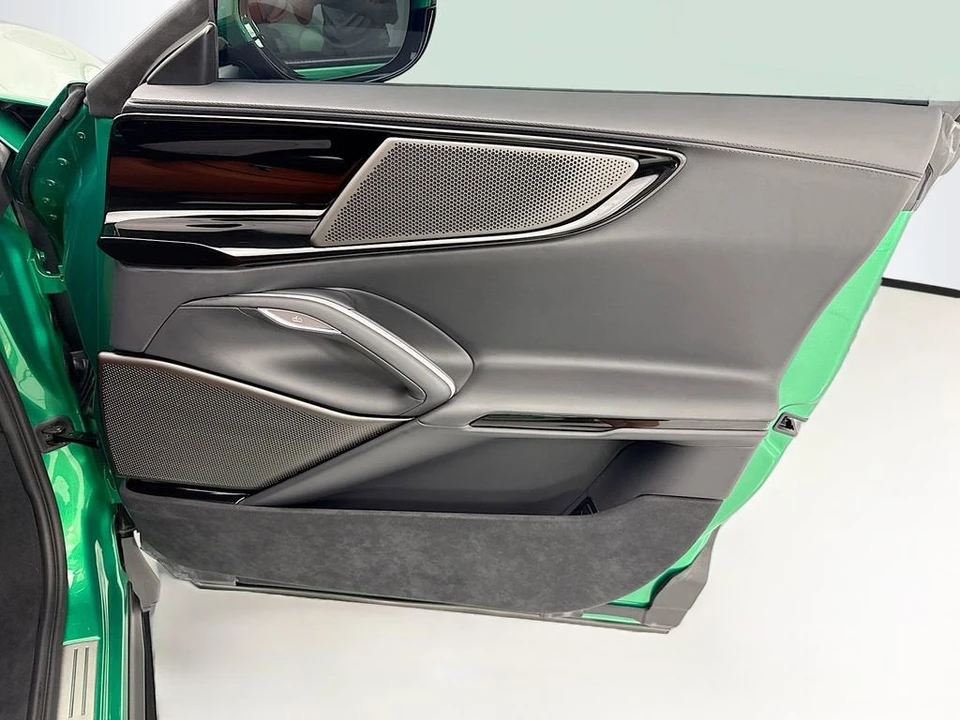 2026 Ferrari Purosangue - Image 24 of 31
