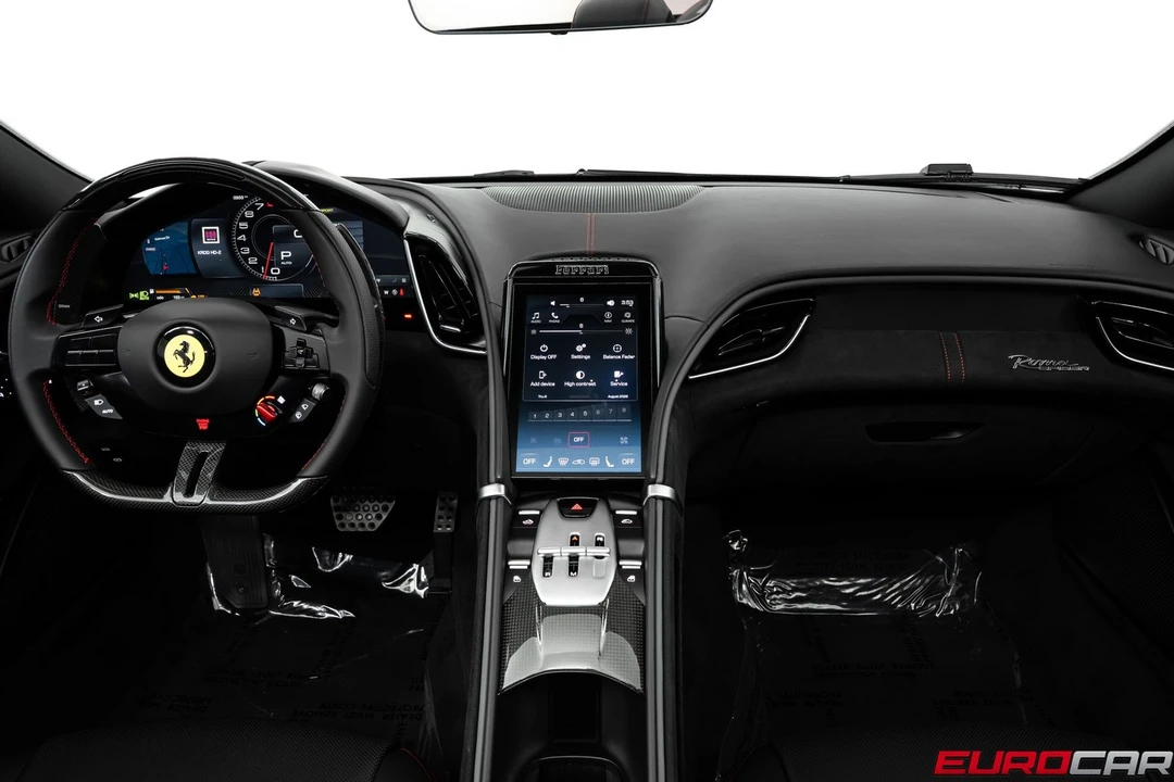 2026 Ferrari Roma Spider - Image 29 of 31