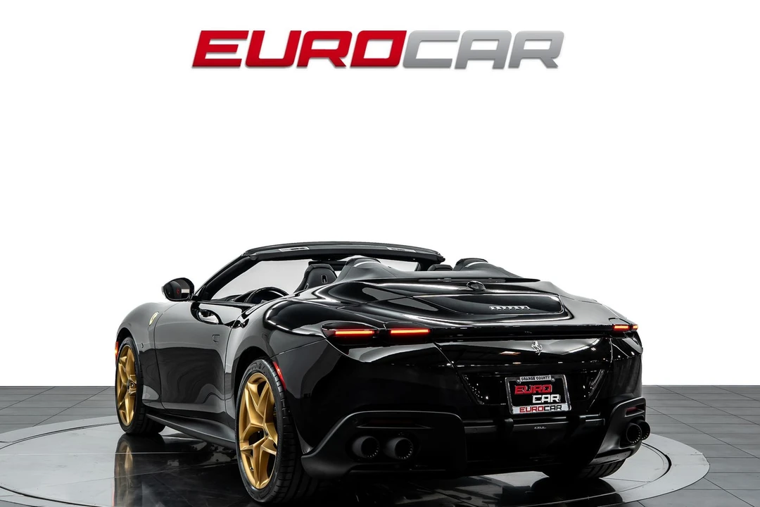2026 Ferrari Roma Spider - Image 4 of 31