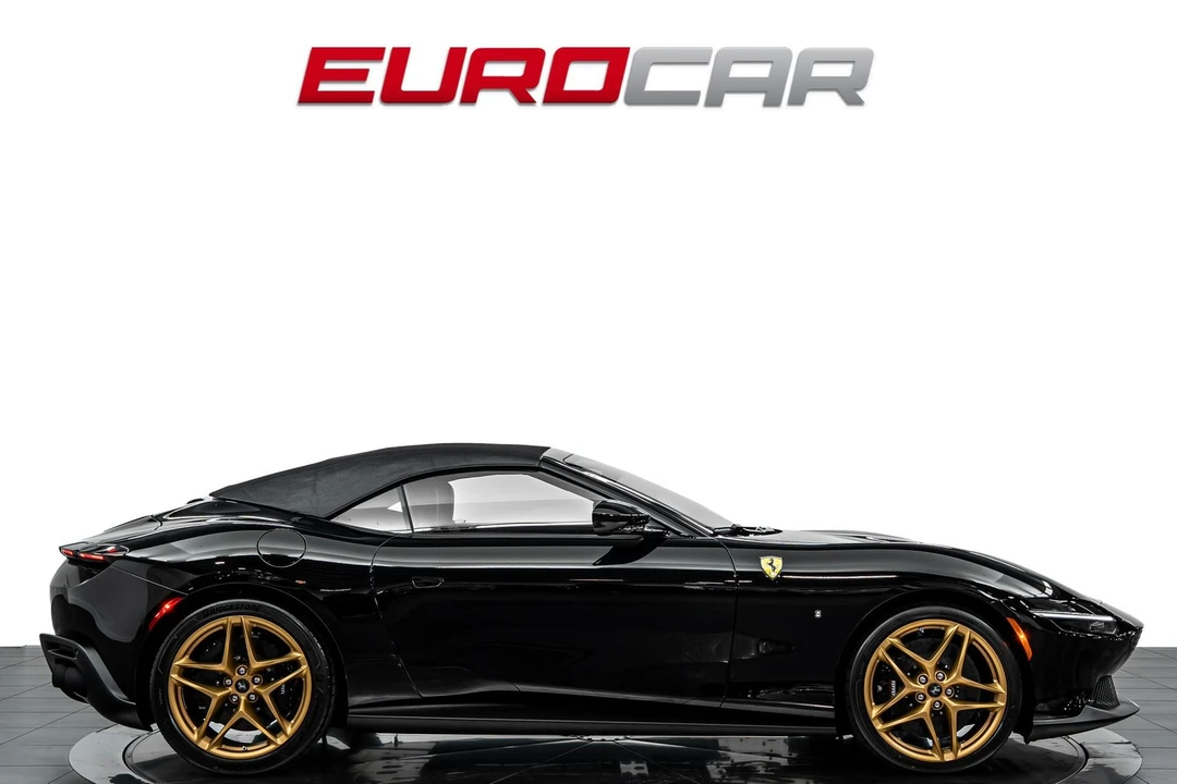2026 Ferrari Roma Spider - Image 7 of 31