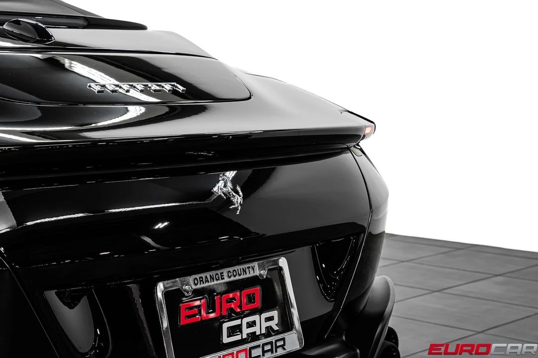 2026 Ferrari Roma Spider - Image 22 of 31