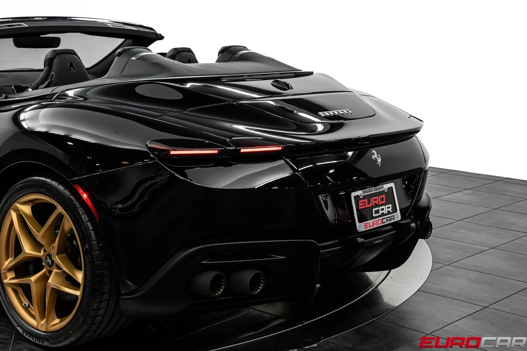 2026 Ferrari Roma Spider - Image 19 of 31