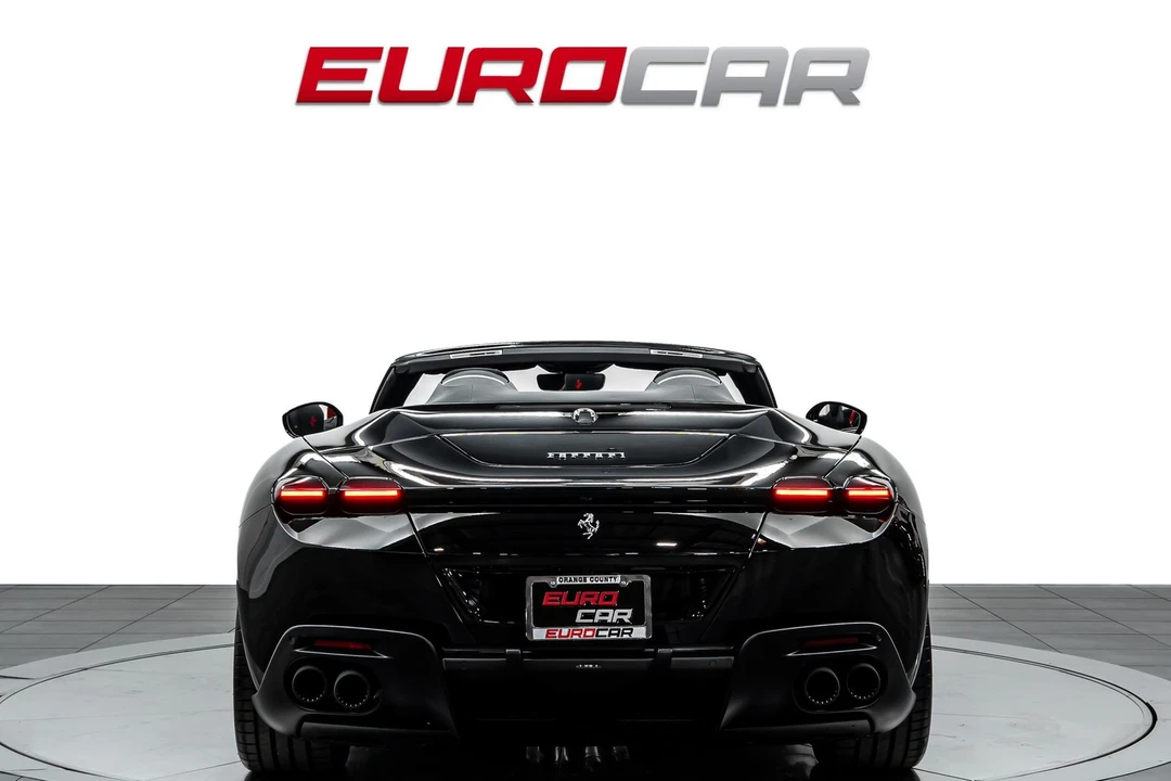 2026 Ferrari Roma Spider - Image 5 of 31