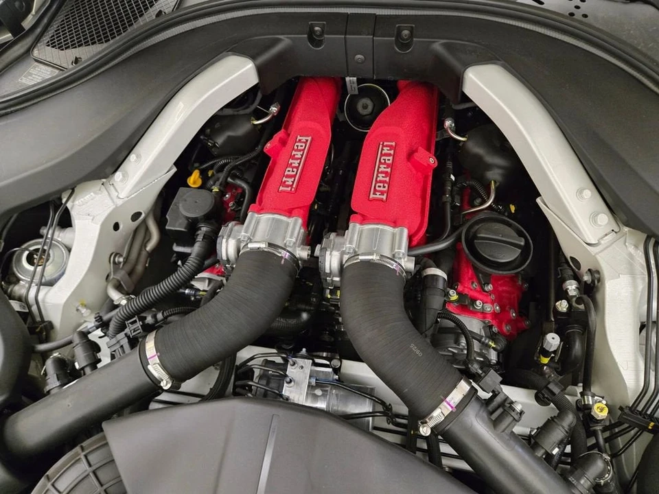2026 Ferrari Roma Spider - Image 30 of 31