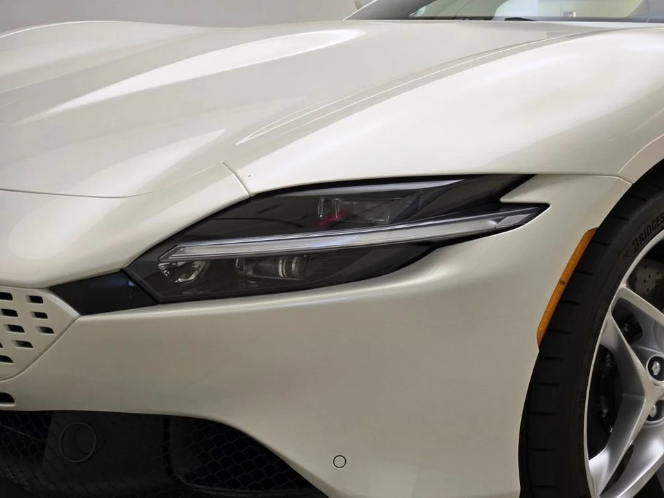 2026 Ferrari Roma Spider - Image 5 of 31