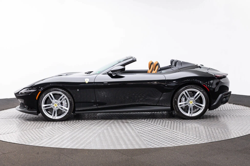 2026 Ferrari Roma Spider - Image 2 of 31