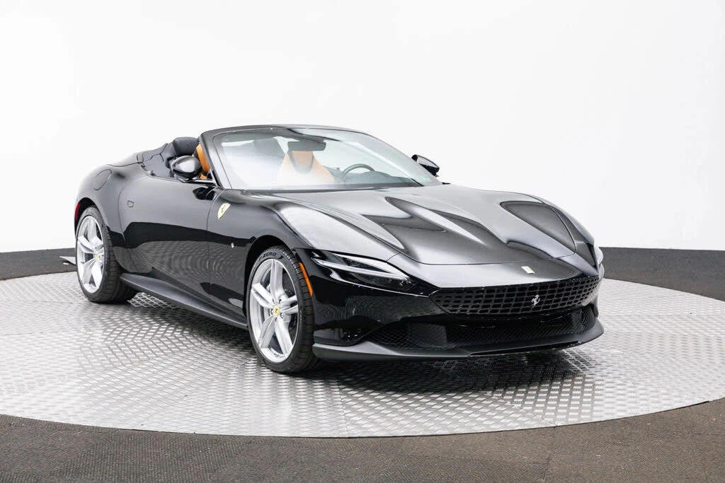 2026 Ferrari Roma Spider - Image 11 of 31