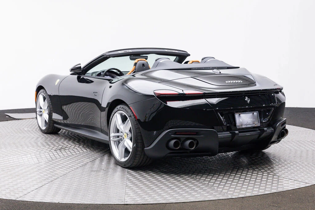 2026 Ferrari Roma Spider - Image 3 of 31