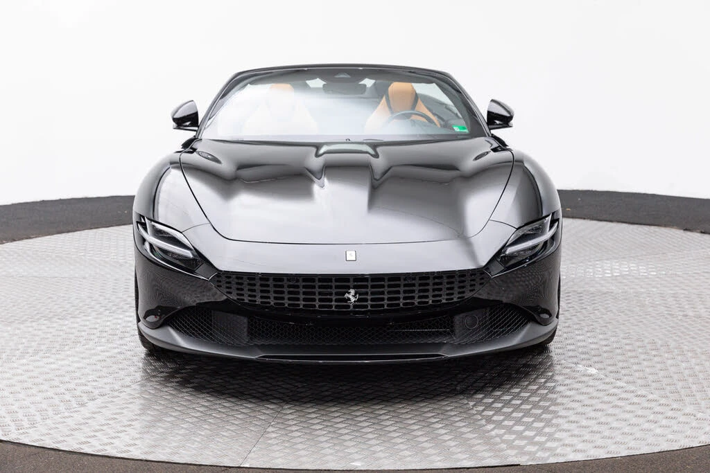 2026 Ferrari Roma Spider - Image 10 of 31