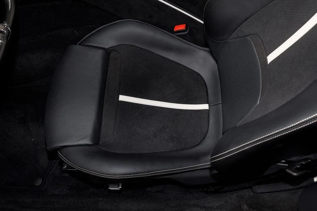 2026 Ferrari Roma Spider - Image 28 of 31