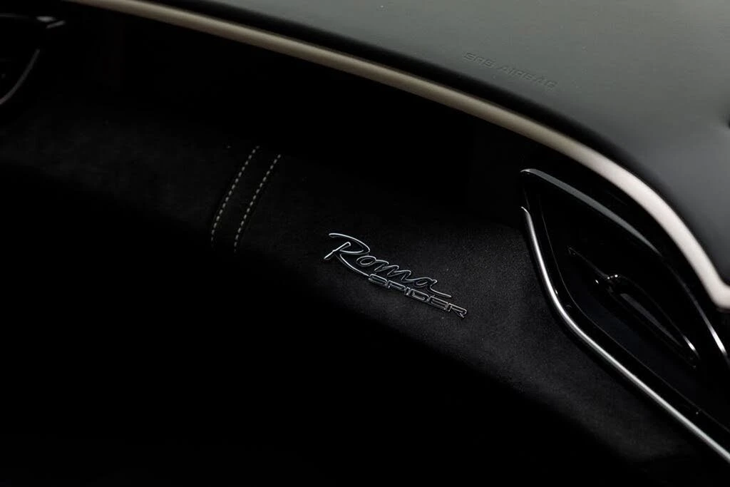 2026 Ferrari Roma Spider - Image 14 of 31