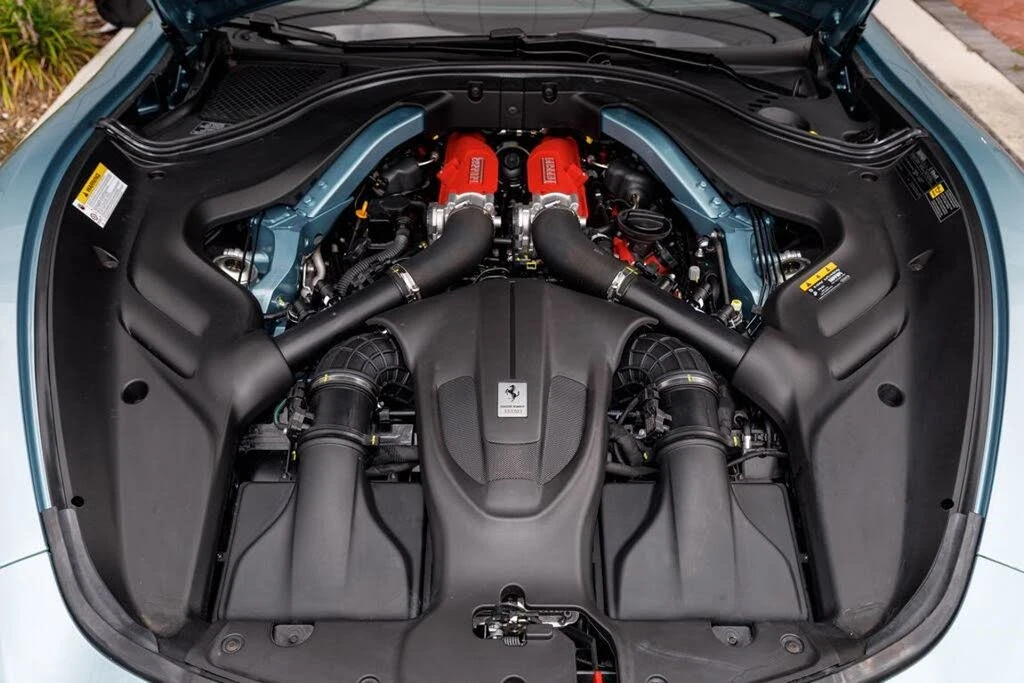 2026 Ferrari Roma Spider - Image 13 of 31