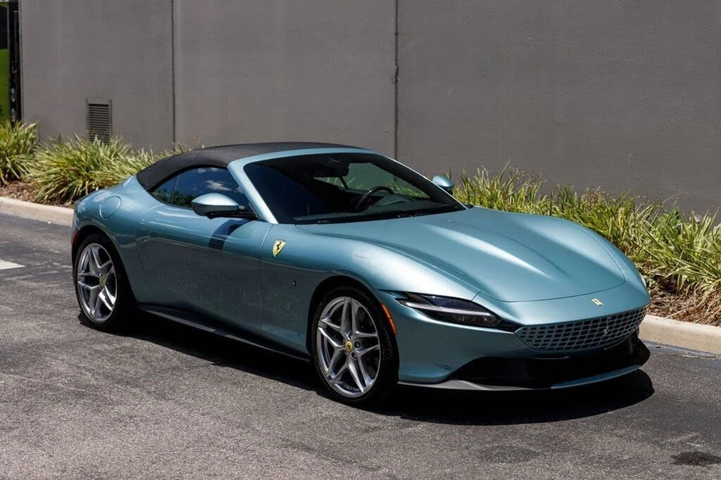 2026 Ferrari Roma Spider - Image 7 of 31