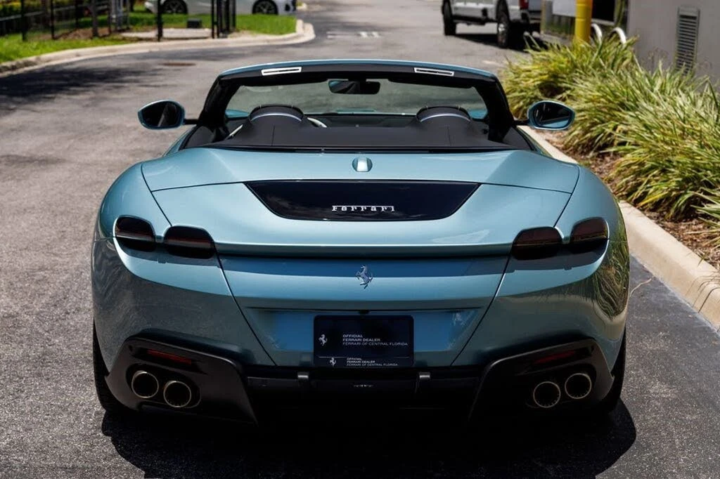 2026 Ferrari Roma Spider - Image 4 of 31