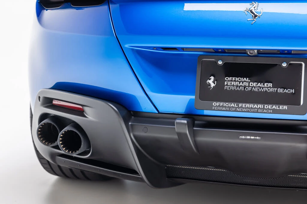 2026 Ferrari Roma Spider - Image 19 of 31