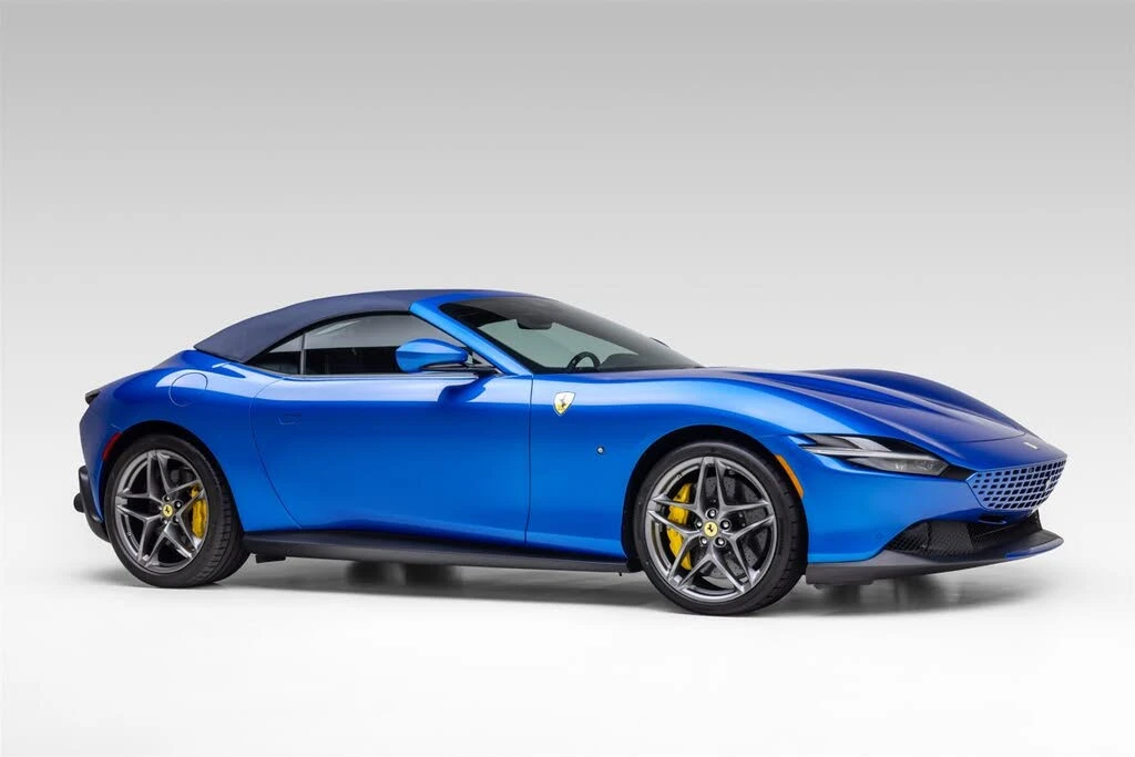 2026 Ferrari Roma Spider - Image 13 of 31