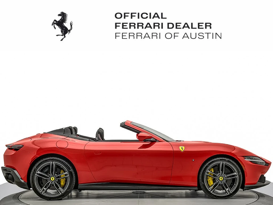 2026 Ferrari Roma Spider - Image 9 of 31