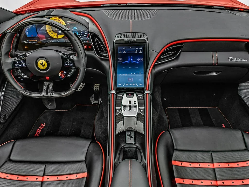 2026 Ferrari Roma Spider - Image 14 of 31