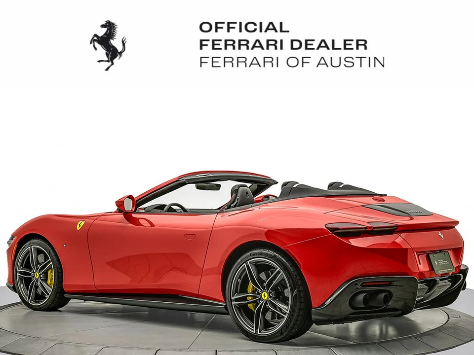 2026 Ferrari Roma Spider - Image 6 of 31