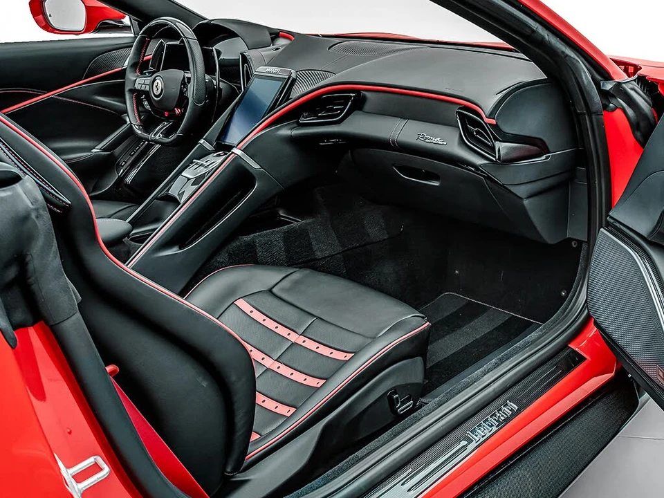2026 Ferrari Roma Spider - Image 15 of 31