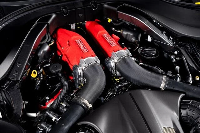 2026 Ferrari Roma Spider - Image 15 of 31