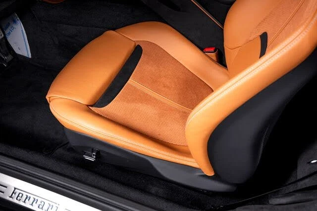 2026 Ferrari Roma Spider - Image 23 of 31