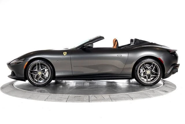 2026 Ferrari Roma Spider - Image 3 of 31