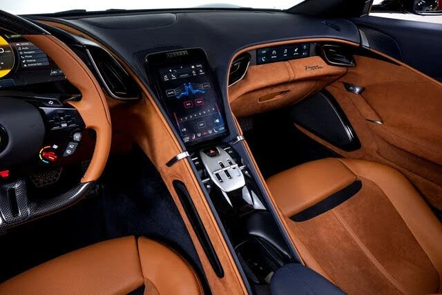 2026 Ferrari Roma Spider - Image 30 of 31