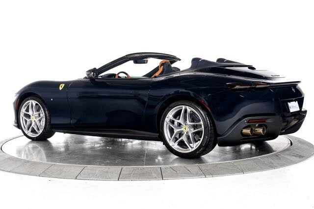 2026 Ferrari Roma Spider - Image 7 of 31
