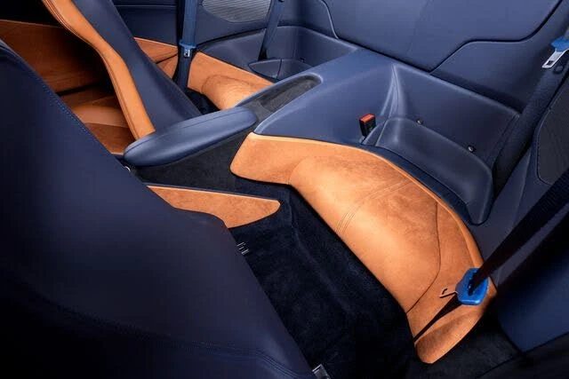 2026 Ferrari Roma Spider - Image 28 of 31
